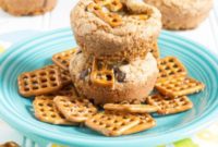 Pretzel Crust Chocolate Chip Cookie Delights