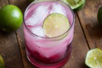 Sparkling Blackberry-Lime Gin Fizz