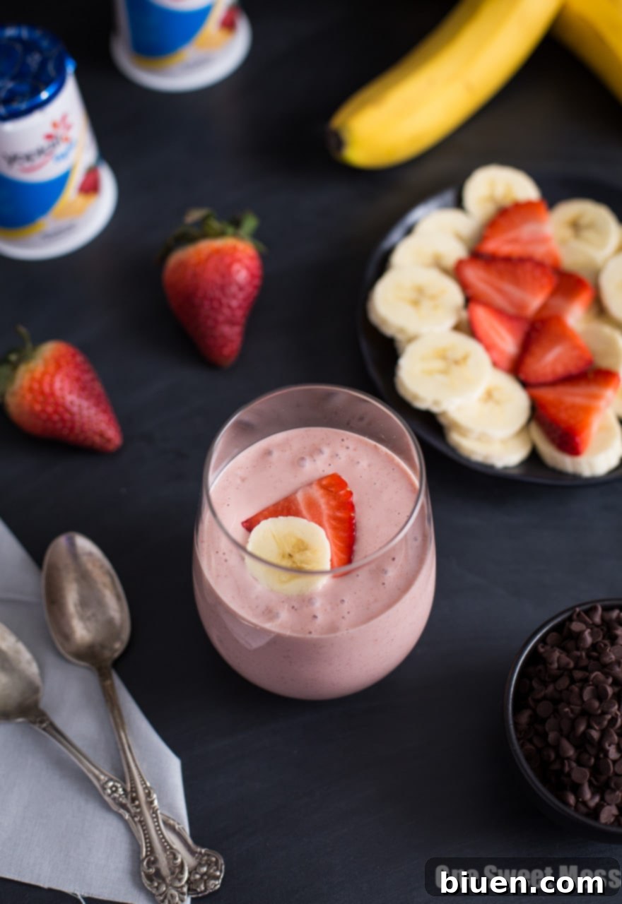 Strawberry Banana Blender Pudding, a healthy and creamy snack