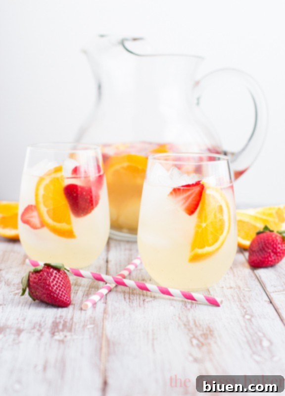 Fruity Pineapple Sangria | www.themessybakerblog.com