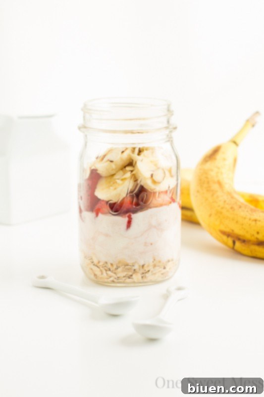 Strawberry Banana Overnight Oats