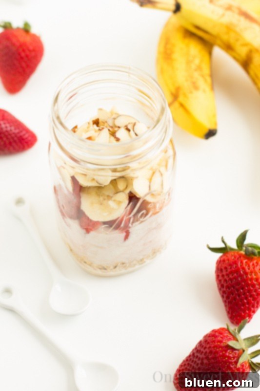 Strawberry Banana Overnight Oats